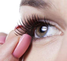 Load image into Gallery viewer, Magnetic Eyeliner &amp; Eyelash Kit