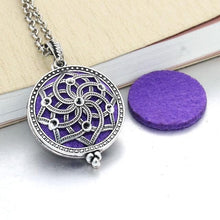 Load image into Gallery viewer, Vintage Aroma Diffuser Necklace with Pad